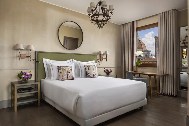 Tivoli_Palazzo_Gaddi_Guest_Room_Junior_Suite_w_terrace_and_view_Bedroom