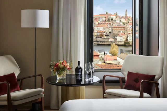 Tivoli_Kopke_Porto_Gaia_Hotel_Guest_Room_Deluxe_River_View_Room_2