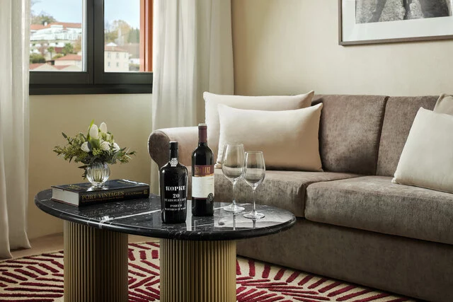 Tivoli_Kopke_Porto_Gaia_Hotel_Guest_Room_Junior_Suite_River_View_3