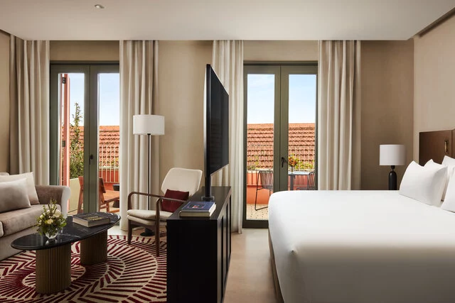 Tivoli_Kopke_Porto_Gaia_Hotel_Guest_Room_Junior_Suite_With_Terrace