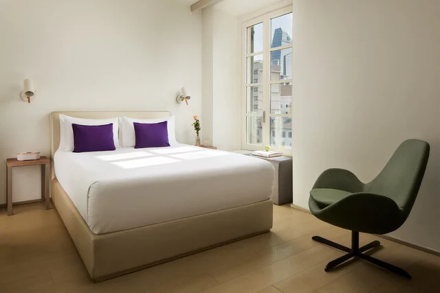 Avani_Palazzo_Moscova_Milan_Hotel_Avani_Room_Bed_Day_Light (1)