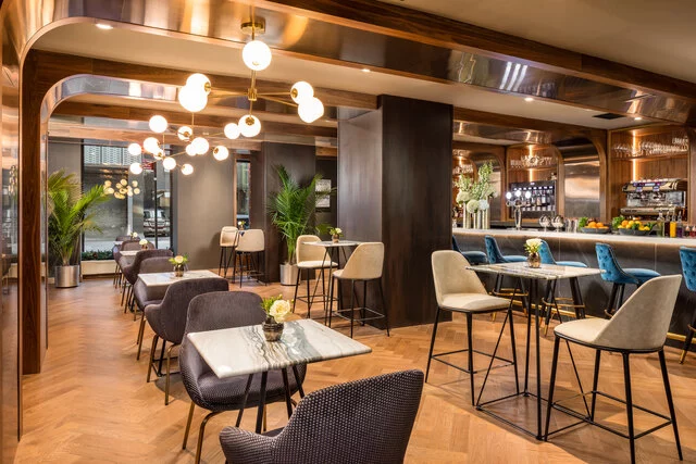 NH_Collection_New_York_Madison_Avenue_Bar_interior_setup