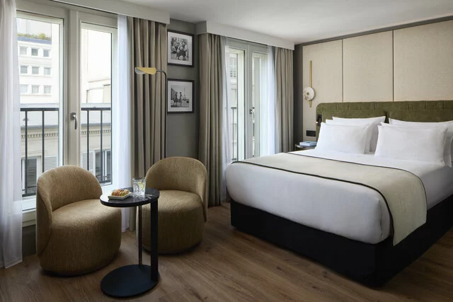 NH_Collection_Paris_Champs_Elysees_Room_Deluxe_Curtains_Open_Daylight