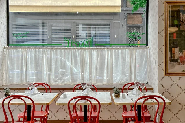NHC_Champs_Elysees_Restaurant_Chairs
