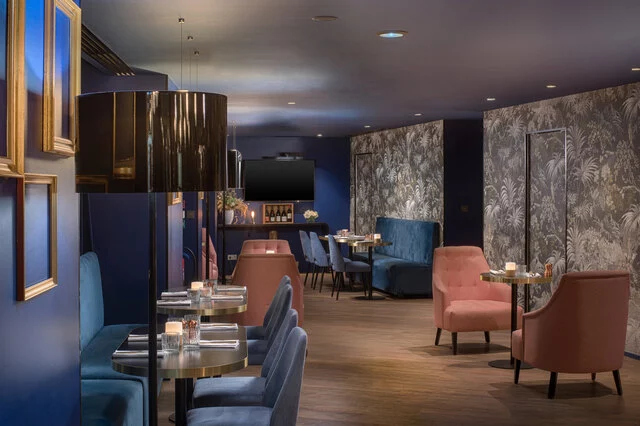 NH_Paris_Champs_Elysees_Restaurant_Interior_Wallpaper_Lamps_Chairs.JPG
