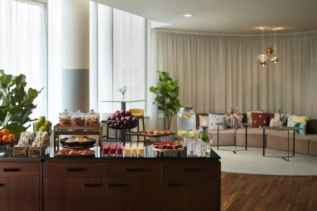 550588-Avani_Frankfurt_City_Hotel_Meeting_Room_Foyer_Coffee_Break-c64d4a-original-1724758998