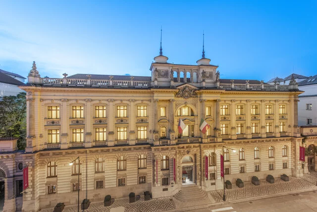 F_NH_collection_prague_carlo_iv_087-8066x5377
