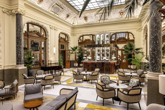 NH_Collection_Prague_Carlo_IV_Bar_lobby_wide_side_shot_piano-8166x5447