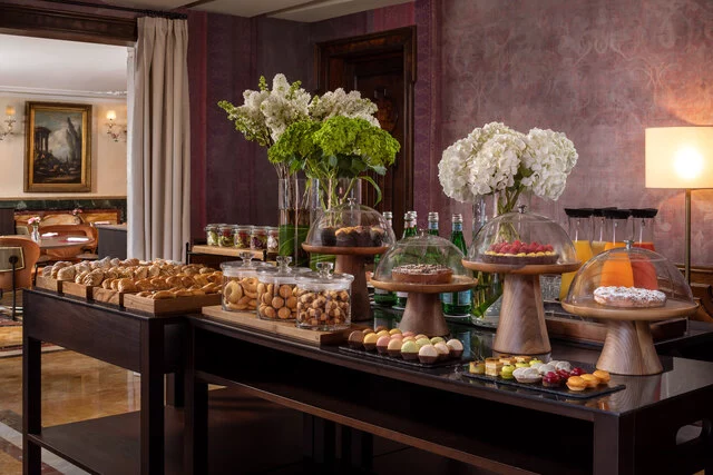 NH_Collection_Grand_Hotel_Palazzo_Dei_Dogi_Buffet_Breakfast_Cakes