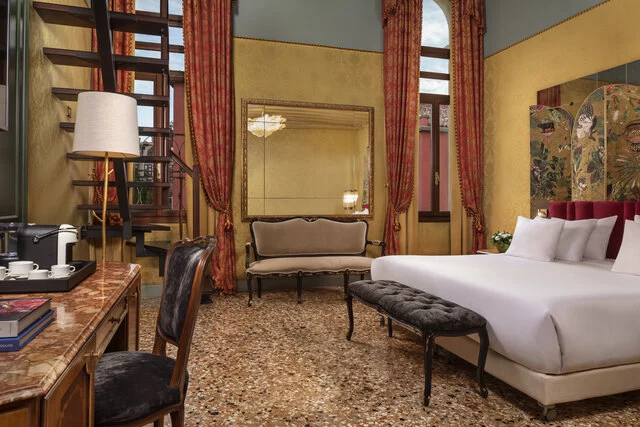 NH_Collection_Grand_Hotel_Palazzo_Dei_Dogi_Room_Junior_Suite_Duplex_Bedroom