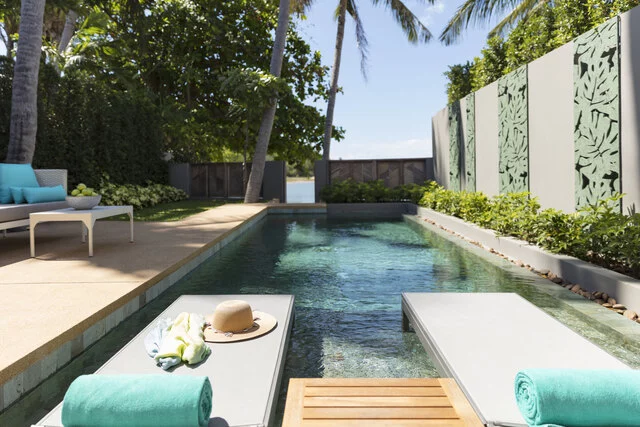 Avani_Plus_Samui_Resort_Guest_Room_Beachfront_Pool_Villa_Lounge_Pool-8688x5792