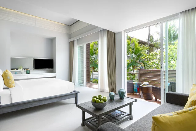 Avani_Plus_Samui_Resort_Guest_Room_Suite_Room-6997x4670