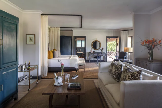 Anantara_Stanley_&_Livingstone_Victoria_Falls_Hotel_Reserve_View_Suite_Bedroom
