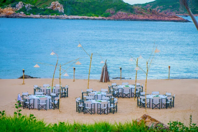 Avani_Quy_Nhon_Resort_Ballroom_Beach_Event_Set_Up
