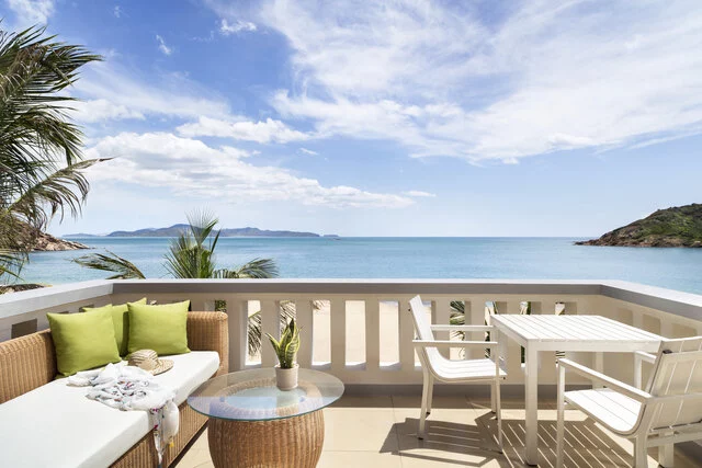 Avani_Quy_Nhon_Resort_Guest_Room_Avani_Junior_Ocean_Suite_Balcony-8688x5792