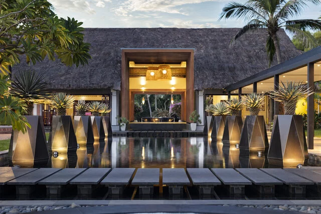Avani_Quy_Nhon_Resort_Lobby_View_Infinity_Water_Feature_Dawn-8688x5792