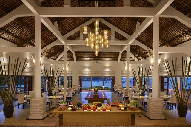 Avani_Quy_Nhon_Resort_Restaurant_TRE_At_Night-4256x2832