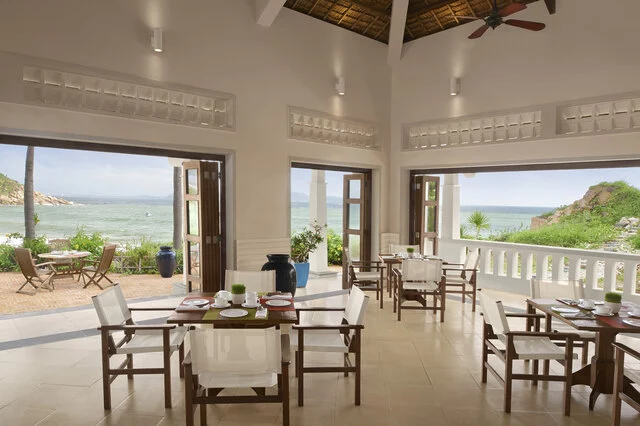 Avani_Quy_Nhon_Resort_Restaurant_TRE_Vietnamese_Cuisine_On_Quy_Nhon_Bay-4256x2832
