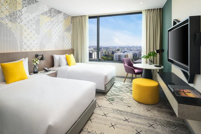 Avani_Sukhumvit_Bangkok_Hotel_Guest_Room_Superior_Skyline_Twin_Room-6048x4024