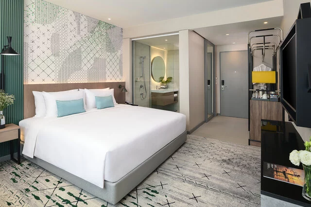 Avani_Sukhumvit_Bangkok_Hotel_Guest_Room_Superior_King_Room-6048x4024