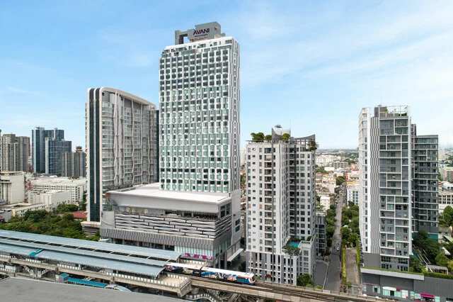 Avani_Sukhumvit_Bangkok_Hotel_Exterior