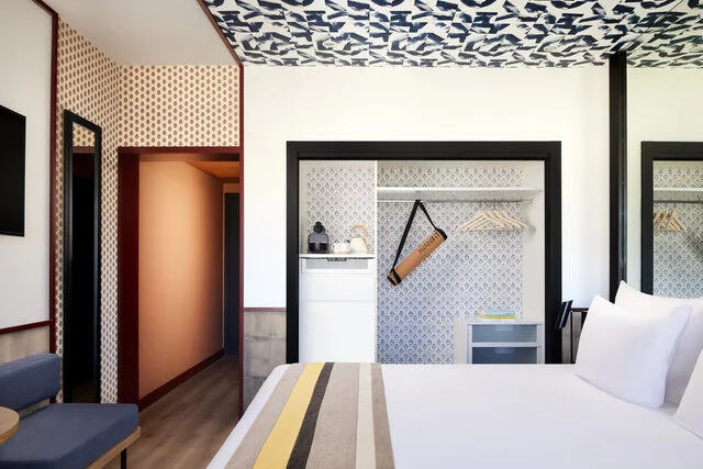 Avani_Avenida_Liberdade_Lisbon_Hotel_Room_Avani_Deluxe_Lateral_Shot