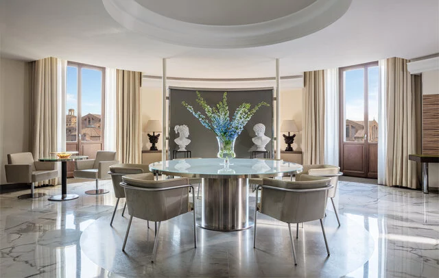 Anantara_Palazzo_Naiadi_Rome_Executive_Suite_Floor4_Living_Area
