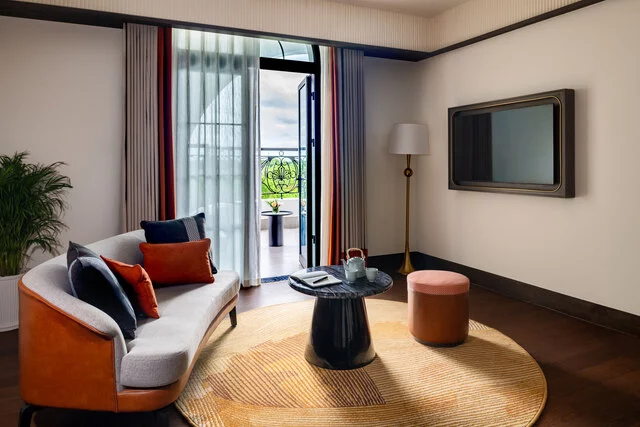Avani+_Lanexang_Vientiane_Hotel_Room_Avani_Suite_Living_Area_Balcony