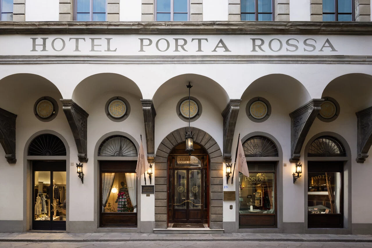 Porta_Rossa_Hotel_Firenze_Colbert_Collection_Exterior_Façade_Hero_Shot.jpg