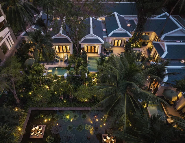 Anantara_Siam_Bangkok_Hotel_Guest_Room_Garden_Pool_Villa_Evening_Exterior_Drone_View(2)