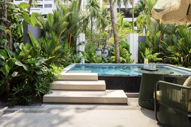 Anantara_Siam_Bangkok_Hotel_Guest_Room_Amenity_Garden_Pool_Suite_Private_Terrace_And_Private_Pool_View