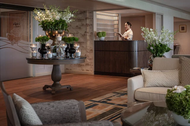 Anantara_Siam_Bangkok_Hotel_Lounge_Kasara_Executive_Lounge_Reception