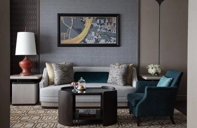Anantara_Siam_Bangkok_Hotel_Guest_Room_Anantara_Suite_Living_Room
