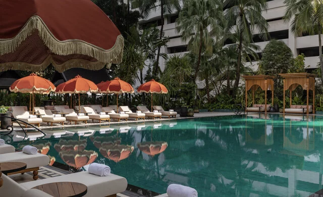 Anantara_Siam_Bangkok_Hotel_Pool_View(3)