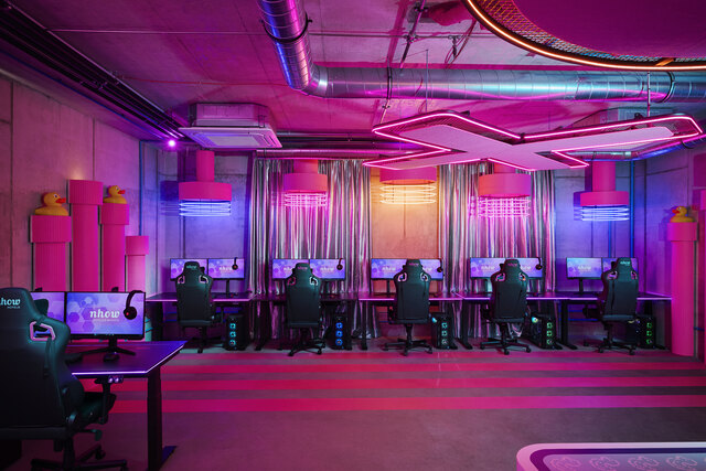 nhow_Berlin_Meeting_Room_Gaming_Studio_curtains_close.jpg