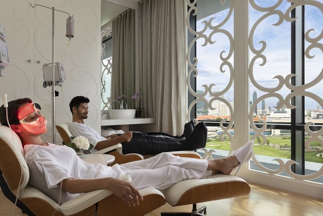 707477-Bangkok LIFE_IV Therapy with Red Light mask copy-268a7e-original-1791195507.jpg