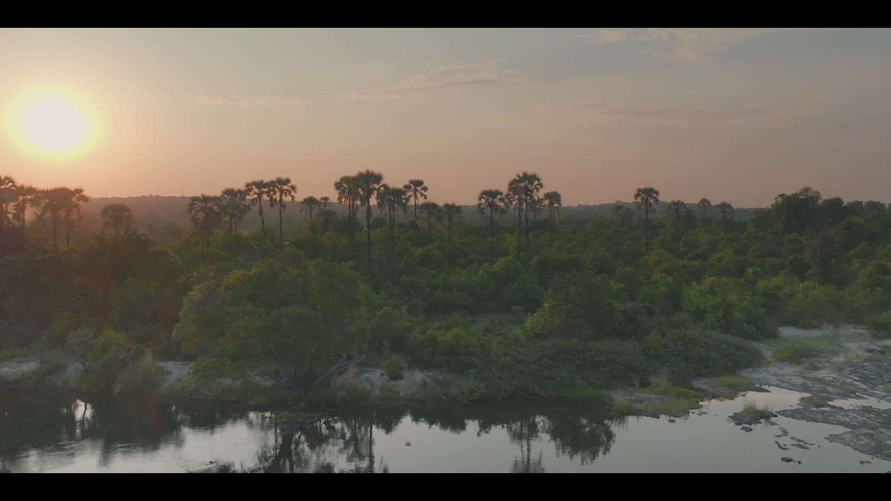 Royal_Livingstone_Victoria_Falls_Zambia_Hotel_by_Anantara_Livingstone_River_Safari_15 Seconds.mp4