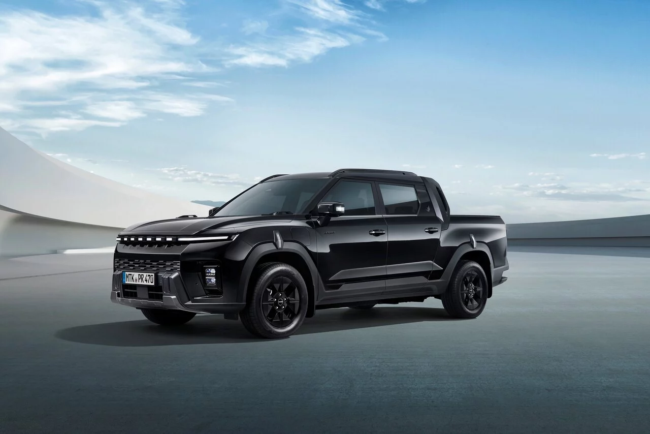 KGM Musso EV Black