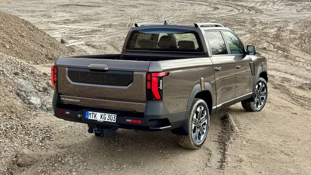 KGM Musso Grand Lux in Taupe
