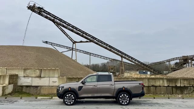 KGM Musso Grand Lux in Taupe