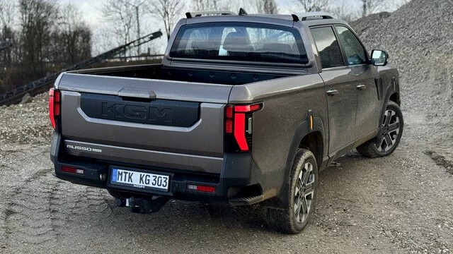 KGM Musso Grand Lux in Taupe