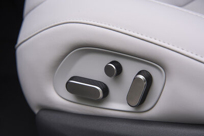 XPENG G6 083