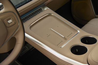 XPENG G9 048