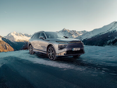 G9_Exterior Front 3_4