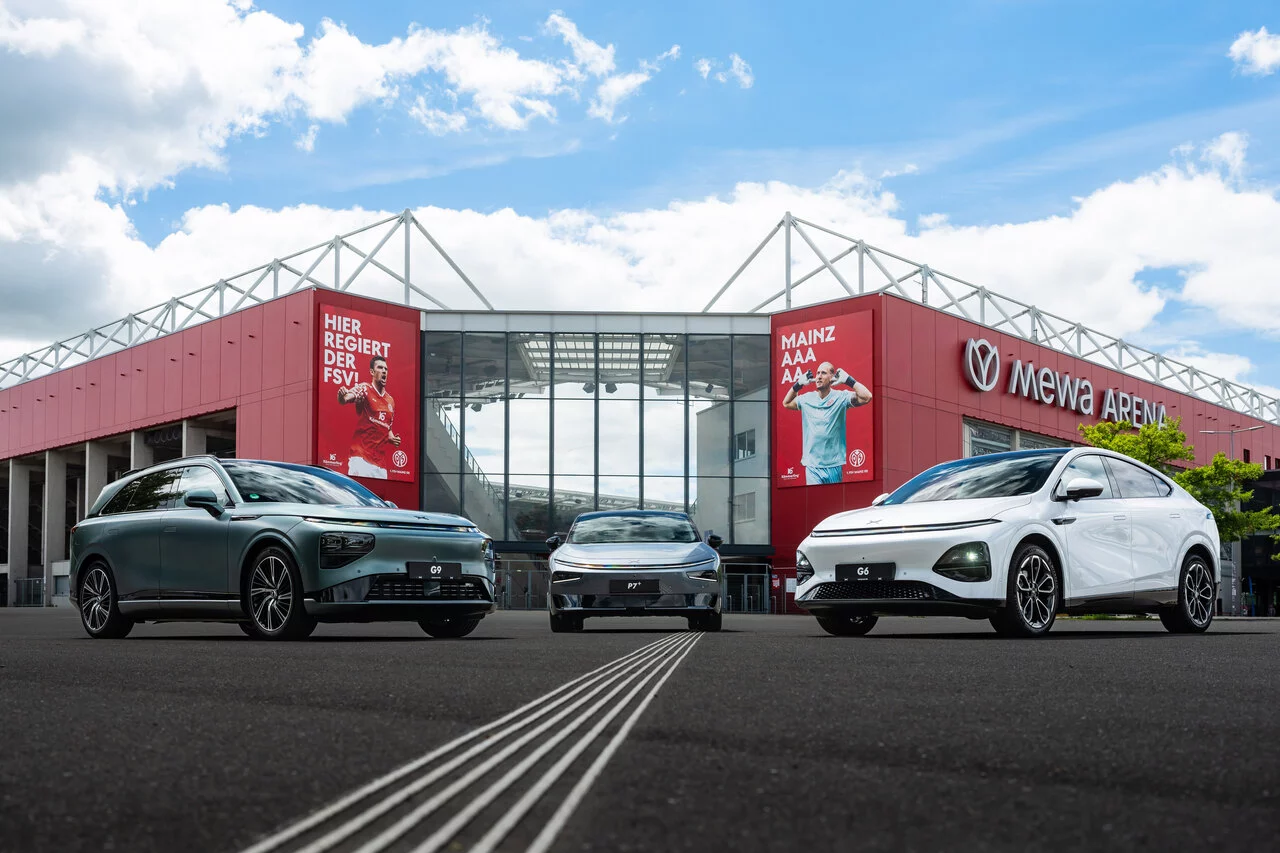 XPENG wird Premium- und Mobilitätspartner des 1. FSV Mainz 05 - und stellt dem Traditionsverein unter anderem XPENG Modelle für Trainer, Spieler und Offizielle.