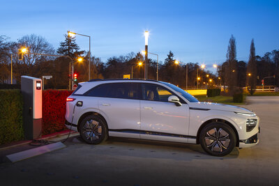 585779-XPENG G9 R5A9744-fe30ea-original-1744124840.jpg