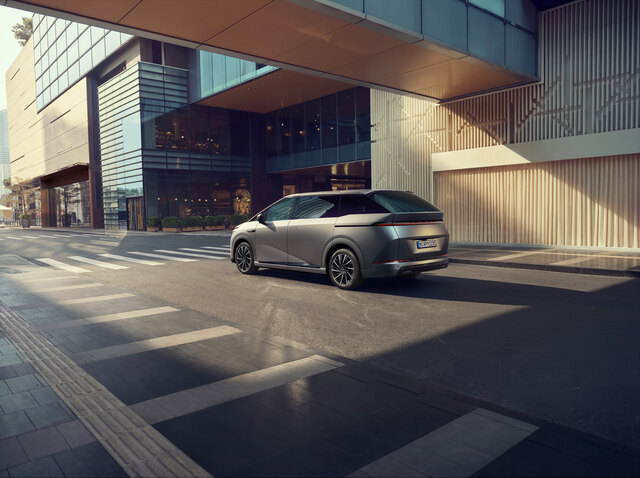 X9 Side Back–Urban View.jpg
