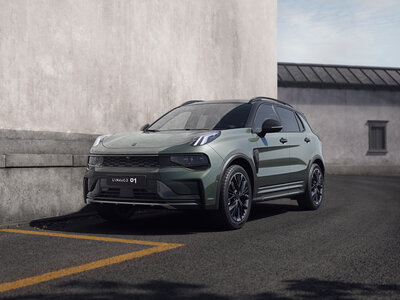 Lynk & Co 01 Front High Mineralgreen 492b82