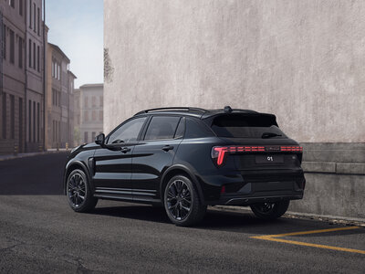 Lynk & Co 01 Rear 45 High Onyxblack D80302