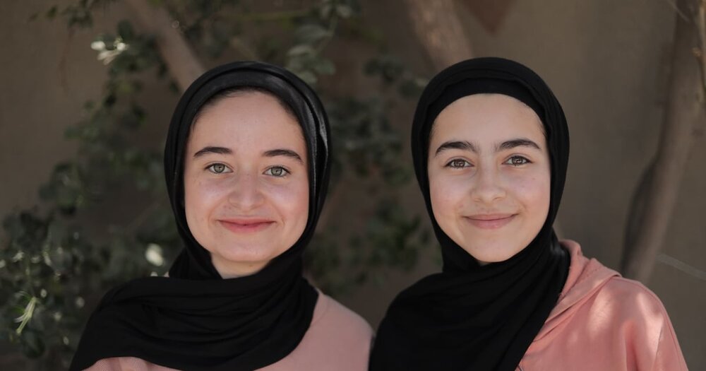 'Message of hope from Gaza': Teenage sisters win award for turning war debris into bricks | The N...
